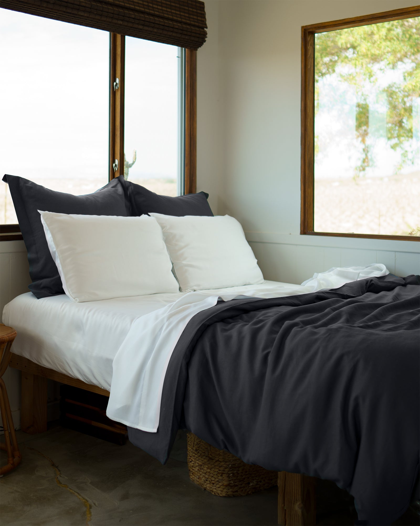 Grey bamboo linen duvet cover #color_dark-grey